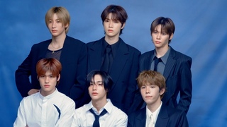 2025 RIIZE SEASON’S GREETINGS BEHIND
