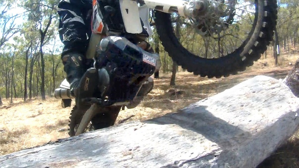 Review of the KTM 250 EXC, 300 EXC bashplate, exhaust guard by Force