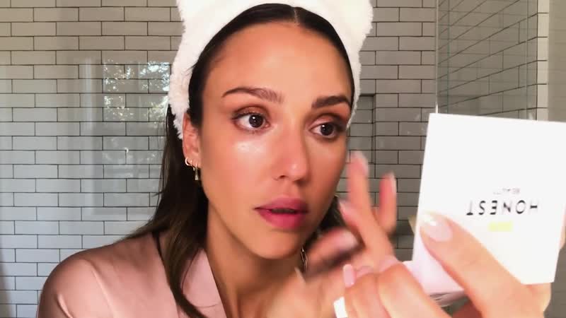 HD: Vogue Джессика Альба показывает, как делает себе макияж