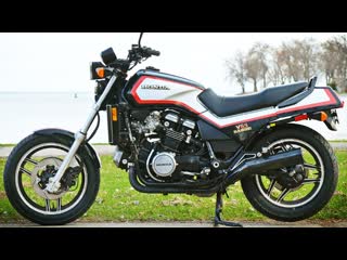 Honda VF1100S Sabre (V65) - Из Пауэр-Круизера в Японскую Саблю !