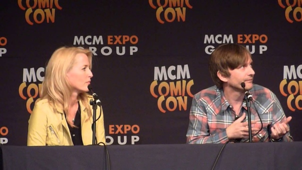 Gillian Anderson MCM Comic Con London May 22, 2015 1,