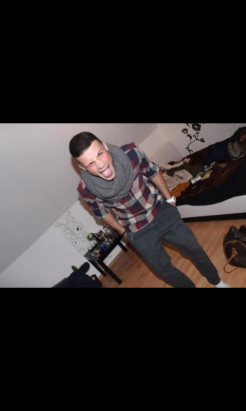 Vova Usanin | Bünde