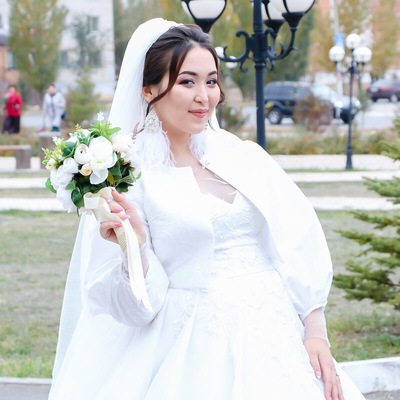 Инабат Таудаева