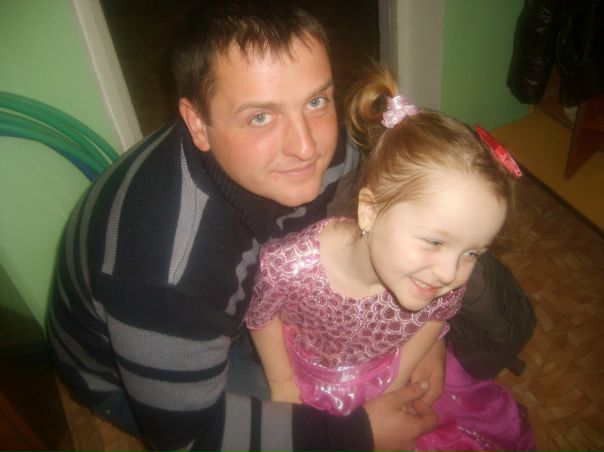 №8, Катя Бриш №8, Катя Бриш