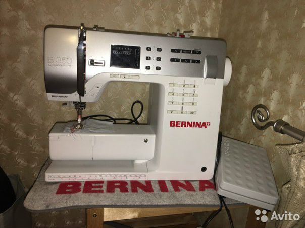 Bernina 350 - швейная машинка. 40т со всеми дополнительными аксессуарами к ней. Абсолютно новая, не пользовались (в магазине 62900) <br> <br>201 швейная операция: <br>• петля автоматическая (2 вида) <br>• 15 рабочих строчек <br>• 4 эластичных строчек <br>• 5 краеобметочных строчек <br>• 51 декоративная строчка <br>• 10 квилтовых строчек <br>• 2 вида алфавита (116 символов) <br>Удобство эксплуатации: <br>• возможность шитья от кнопки <br>• плавное позиционирование иглы <br>• кнопка остановки иглы вверху или внизу <br>• кнопка конца образца (вышивание одного фрагмента строчки) <br>• свободный рукав <br>• реверс <br>• баланс петли <br>• шитье двойной иглой <br>• опускающаяся зубчатая рейка <br> <br>Страница: <br>Телефон: +79119242428 - фото Фото: Bernina 350 - швейная машинка. 40т со всеми дополнительными аксессуарами к ней. Абсолютно новая, не пользовались (в магазине 62900) <br> <br>201 швейная операция: <br>• петля автоматическая (2 вида) <br>• 15 рабочих строчек <br>• 4 эластичных строчек <br>• 5 краеобметочных строчек <br>• 51 декоративная строчка <br>• 10 квилтовых строчек <br>• 2 вида алфавита (116 символов) <br>Удобство эксплуатации: <br>• возможность шитья от кнопки <br>• плавное позиционирование иглы <br>• кнопка остановки иглы вверху или внизу <br>• кнопка конца образца (вышивание одного фрагмента строчки) <br>• свободный рукав <br>• реверс <br>• баланс петли <br>• шитье двойной иглой <br>• опускающаяся зубчатая рейка <br> <br>Страница: <br>Телефон: +79119242428