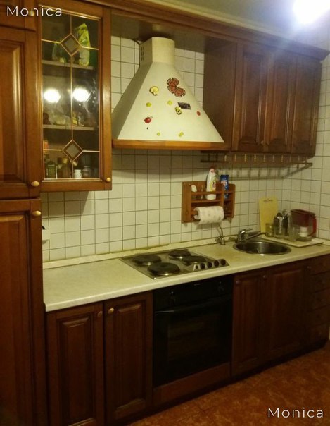 Фото: Сдается двухкомнатная квартира со всеми удобствами за 45 000. Располагается недалеко от станции метро 