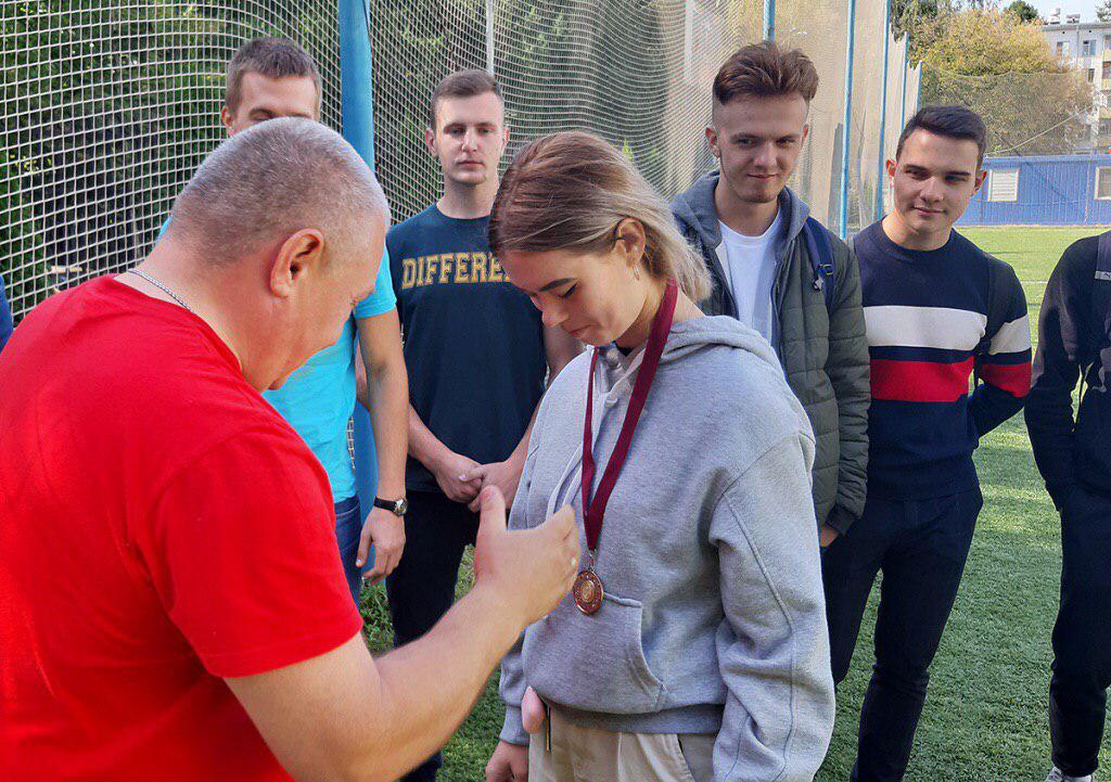 Соревнования по гиревому спорту провели в Кузьминках Соревнования по гиревому спорту провели в Кузьминках
