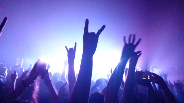 Carpenter Brut Le Perv Hangem All ( Live La Cigale 05, 27,